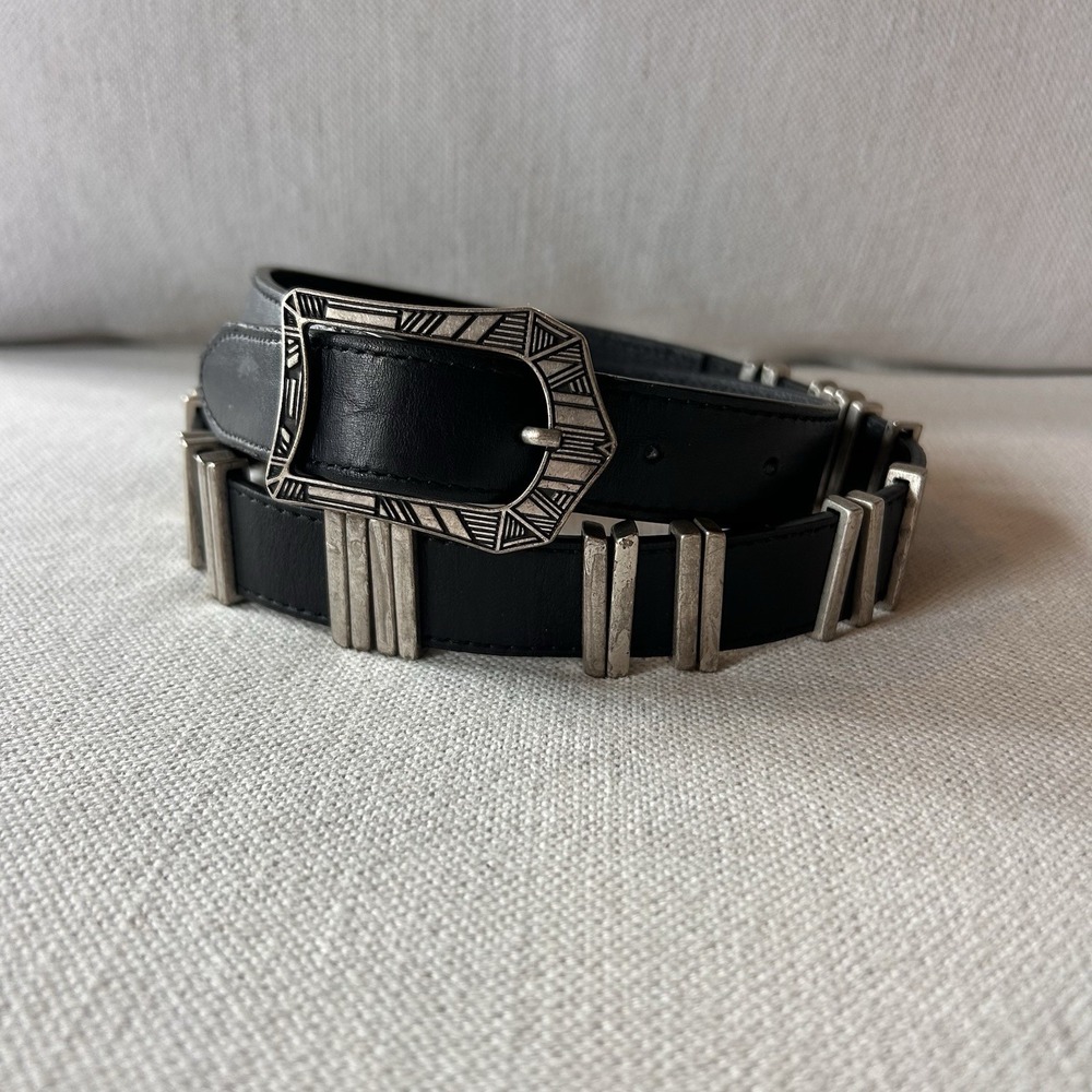 The Kooples Silver Detail Italian Napa Leather Belt 40" Unisex Western Buckle